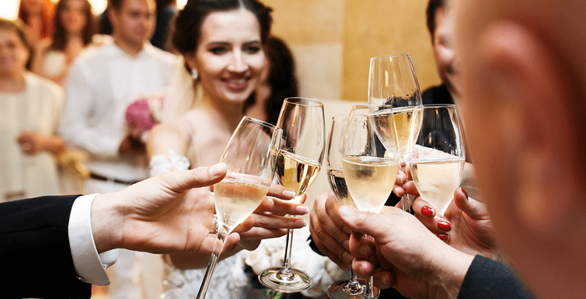 Read more about the article How to Make a Great Wedding Toast